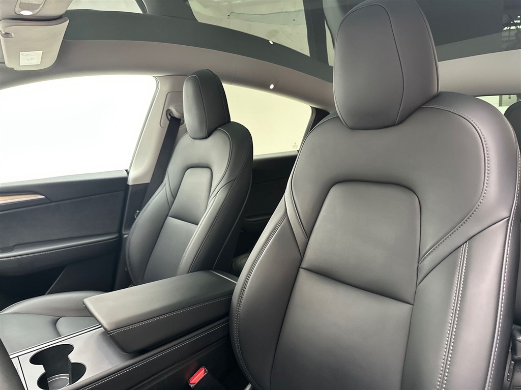 Tesla Model Y Long Range billede 17