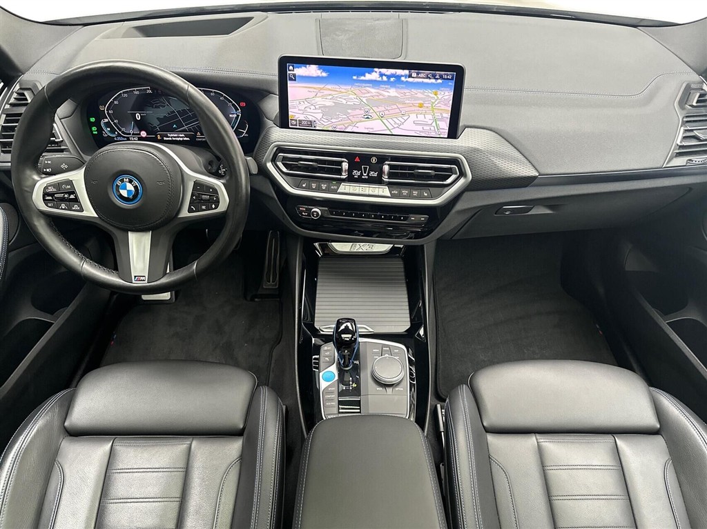 BMW iX3 Charged billede 5