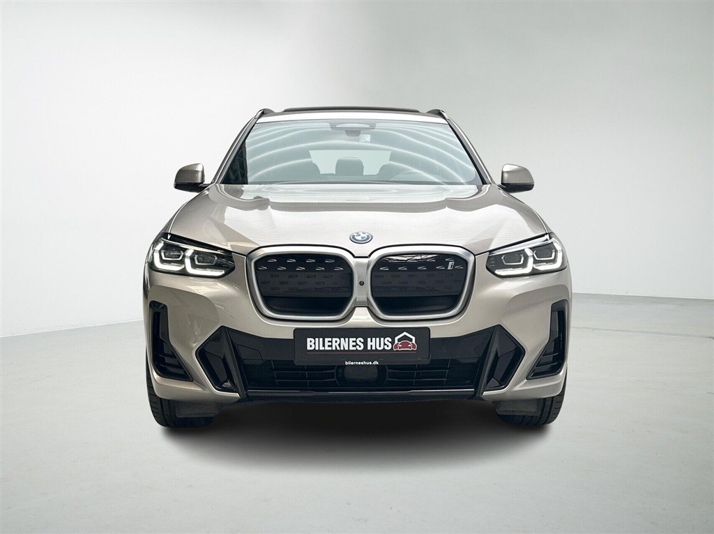 BMW iX3 Charged billede 7
