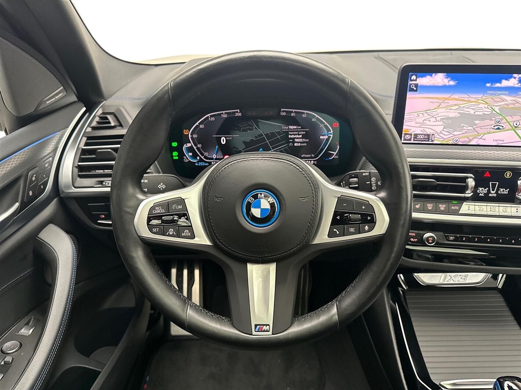 BMW iX3 Charged billede 10