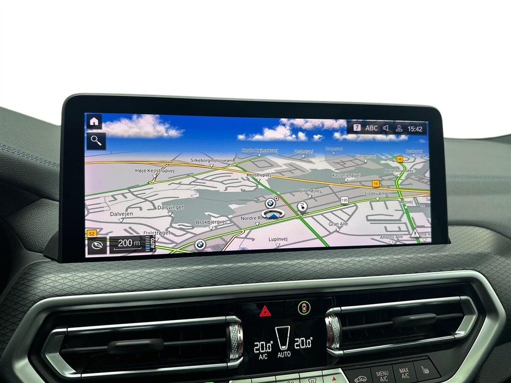 BMW iX3 Charged billede 12