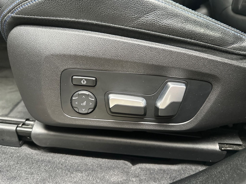 BMW iX3 Charged billede 20