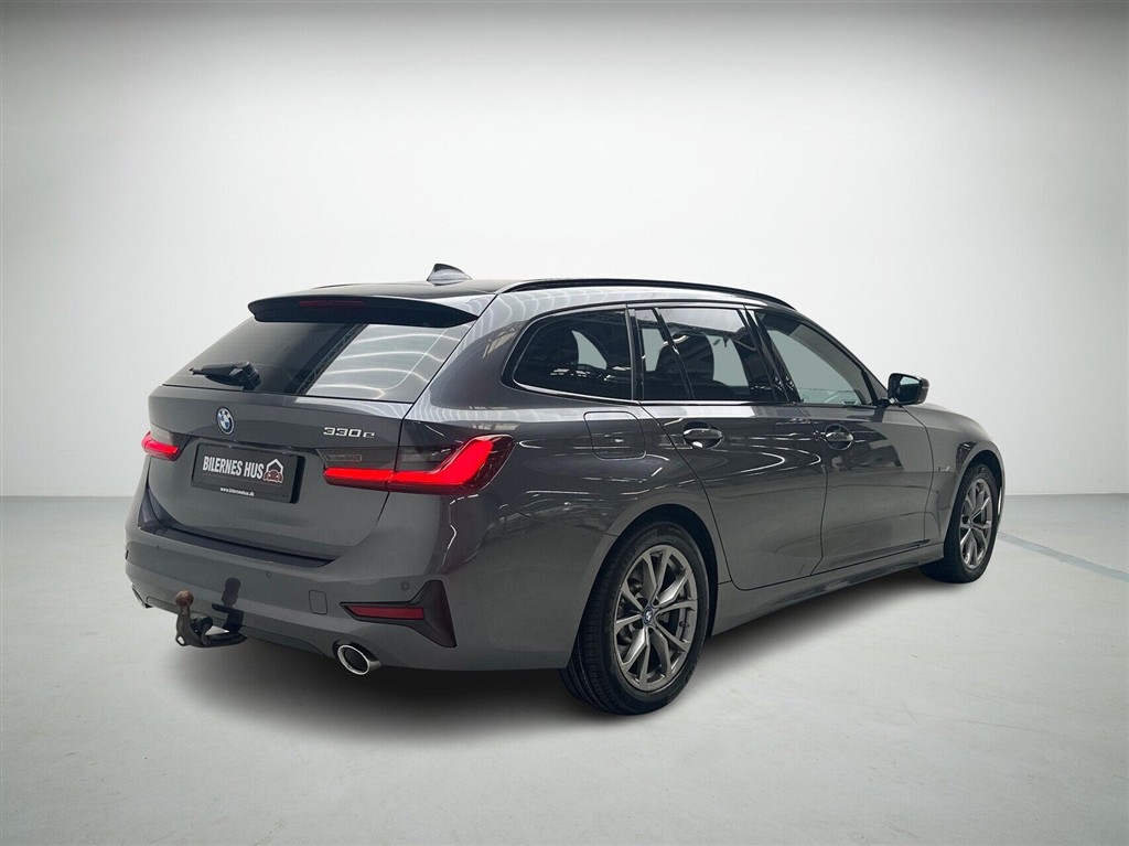 BMW 330e Sport Line billede 2