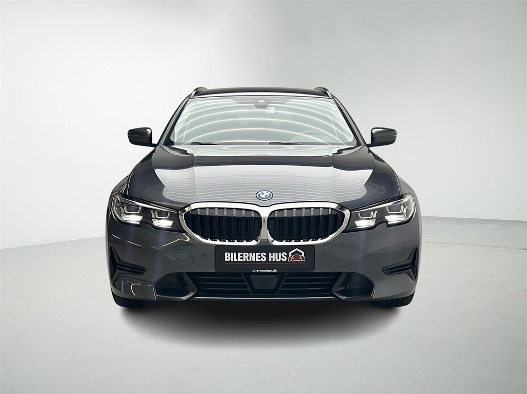 BMW 330e Sport Line billede 6