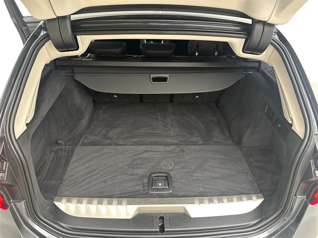 BMW 330e Sport Line billede 13