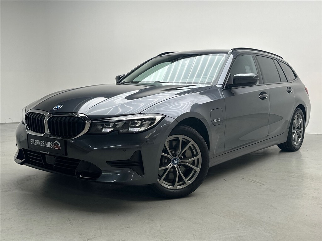 BMW 330e Sport Line billede 17