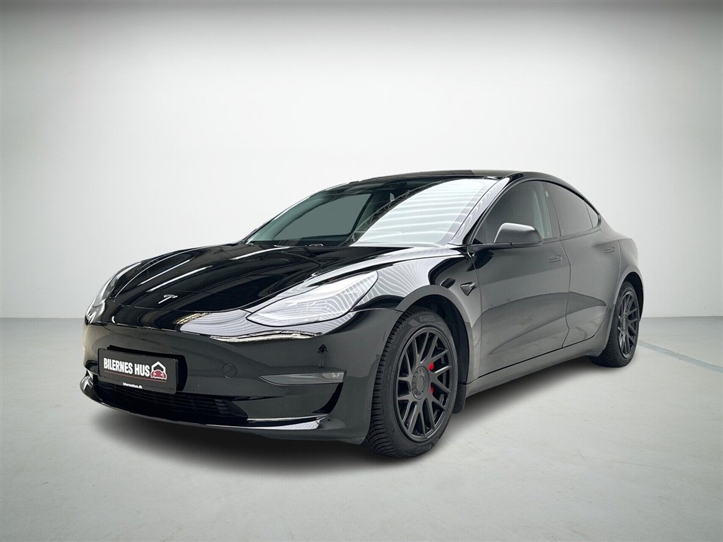 Tesla Model 3 Performance