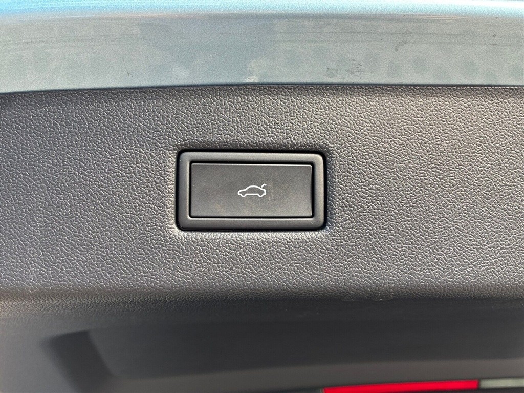 Ford Explorer UR Premium billede 11
