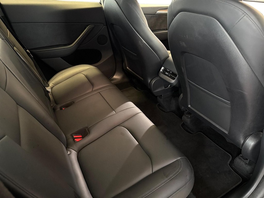 Tesla Model Y Long Range billede 12