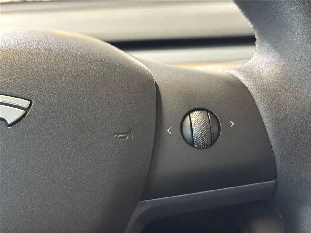 Tesla Model Y Long Range billede 18