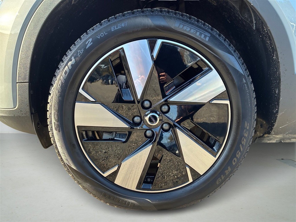 Volvo EX40 Core billede 9