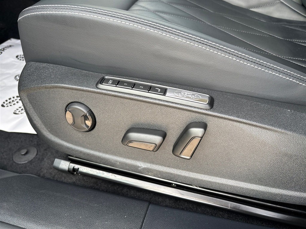Ford Explorer UR Premium billede 10