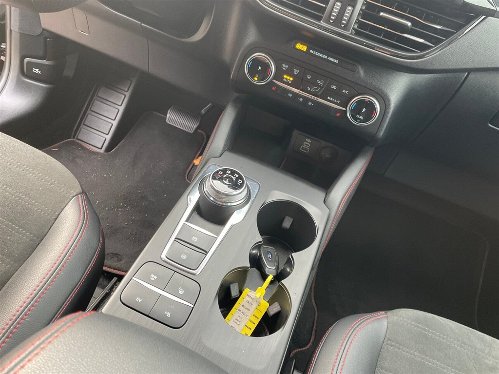 Ford Kuga ST-Line X billede 18