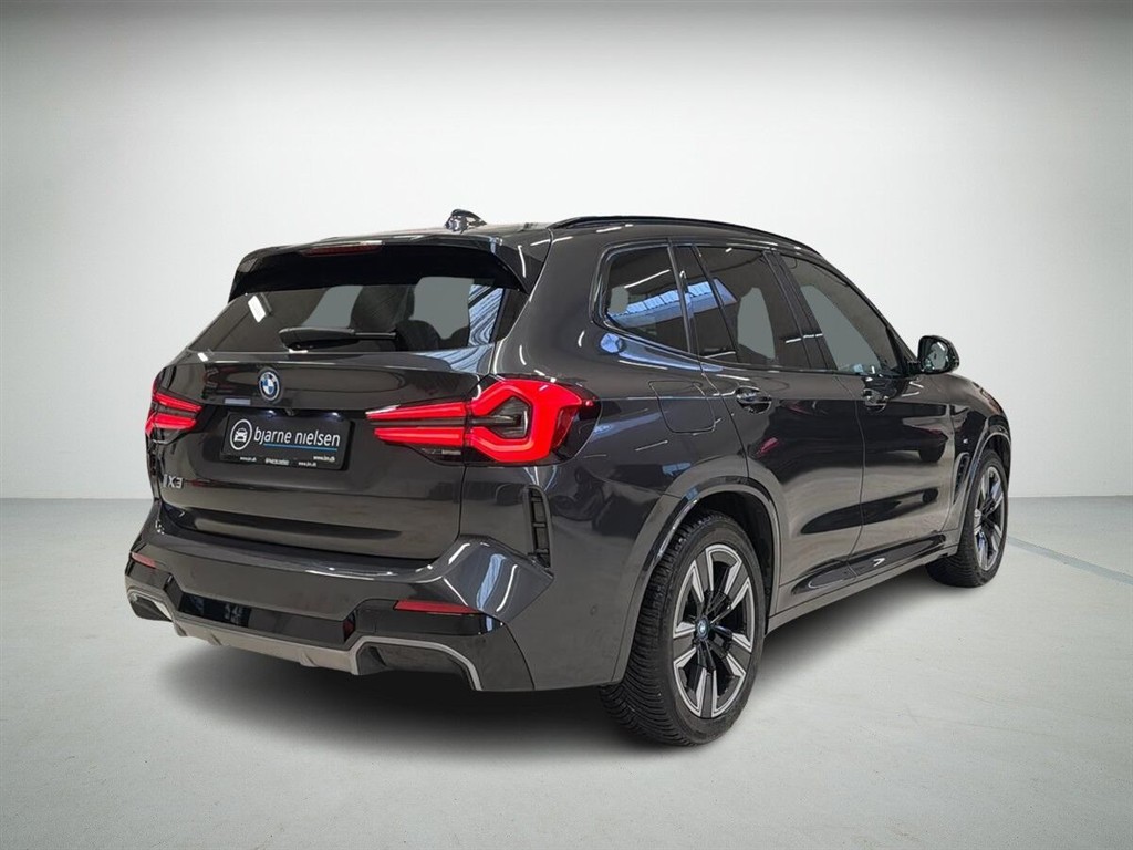 BMW iX3 M-Sport Charged billede 2
