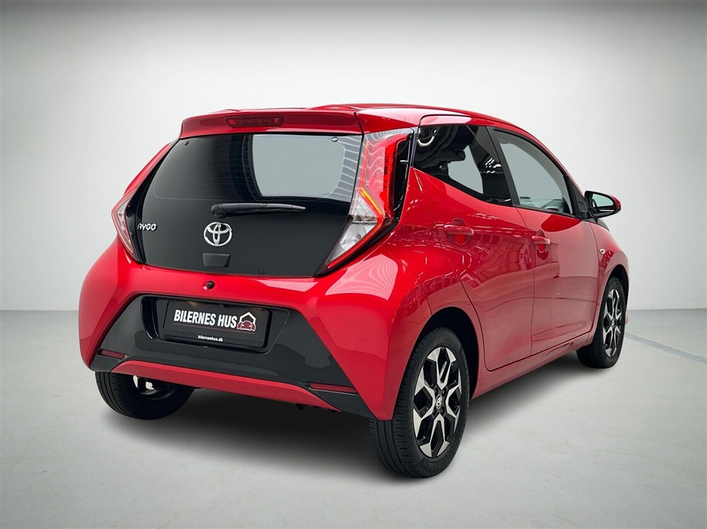 Toyota Aygo X-plore DAB+ billede 2