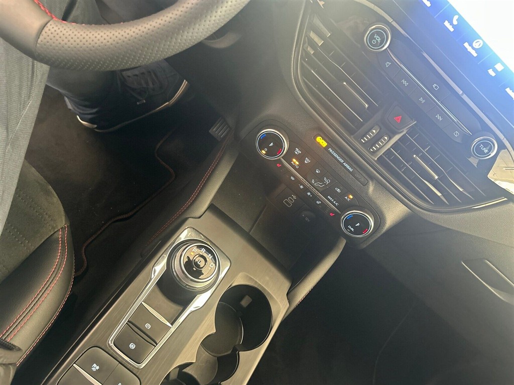 Ford Kuga ST-Line X billede 18