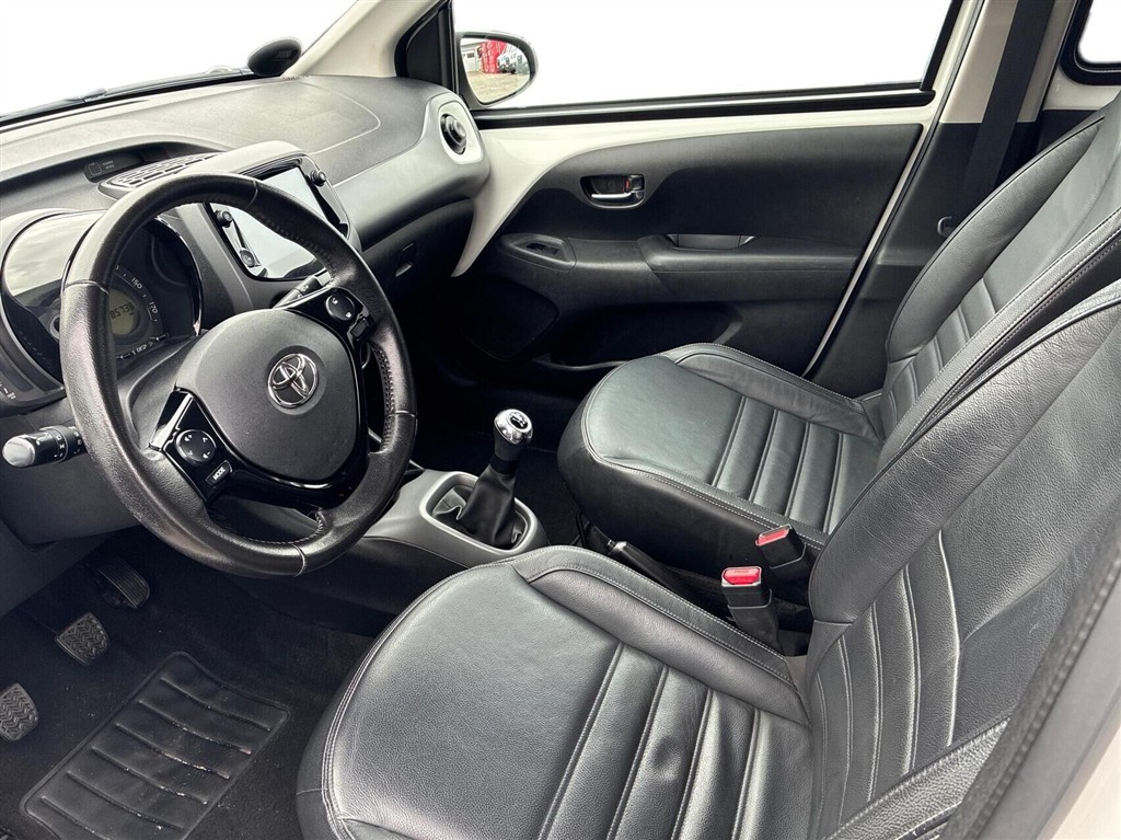 Toyota Aygo X-Cellence + Connect billede 3