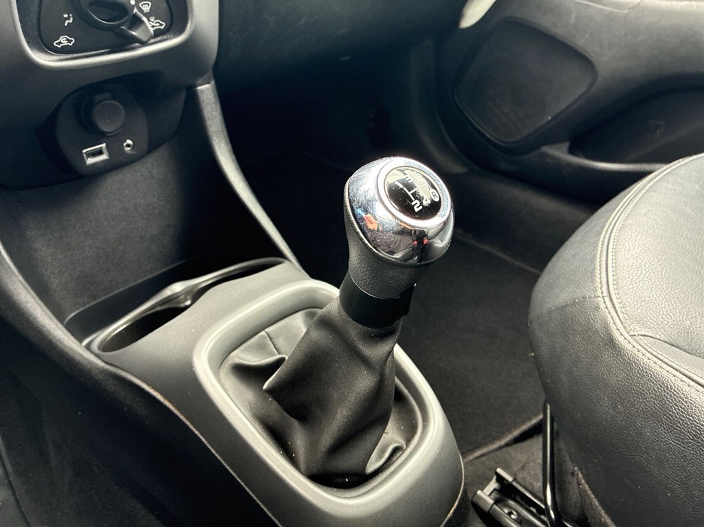 Toyota Aygo X-Cellence + Connect billede 15