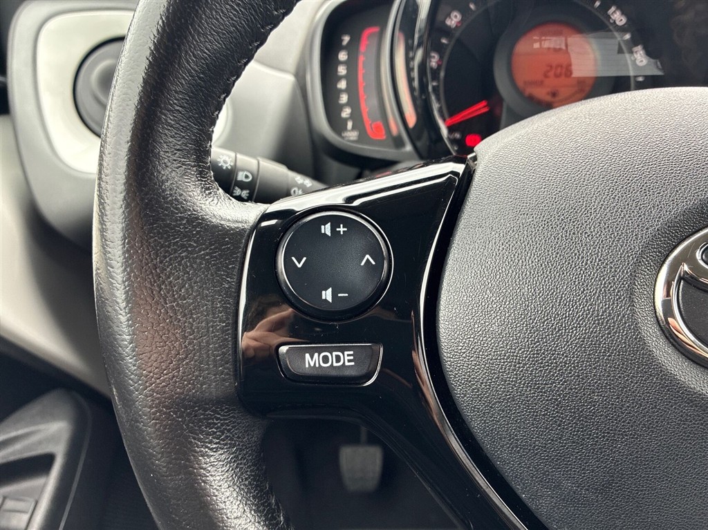 Toyota Aygo X-Cellence + Connect billede 16