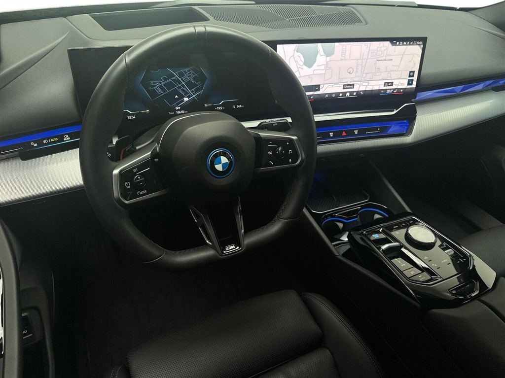 BMW i5 Fully Charged billede 4