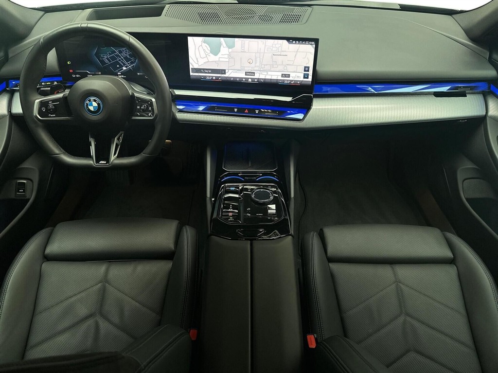 BMW i5 Fully Charged billede 5