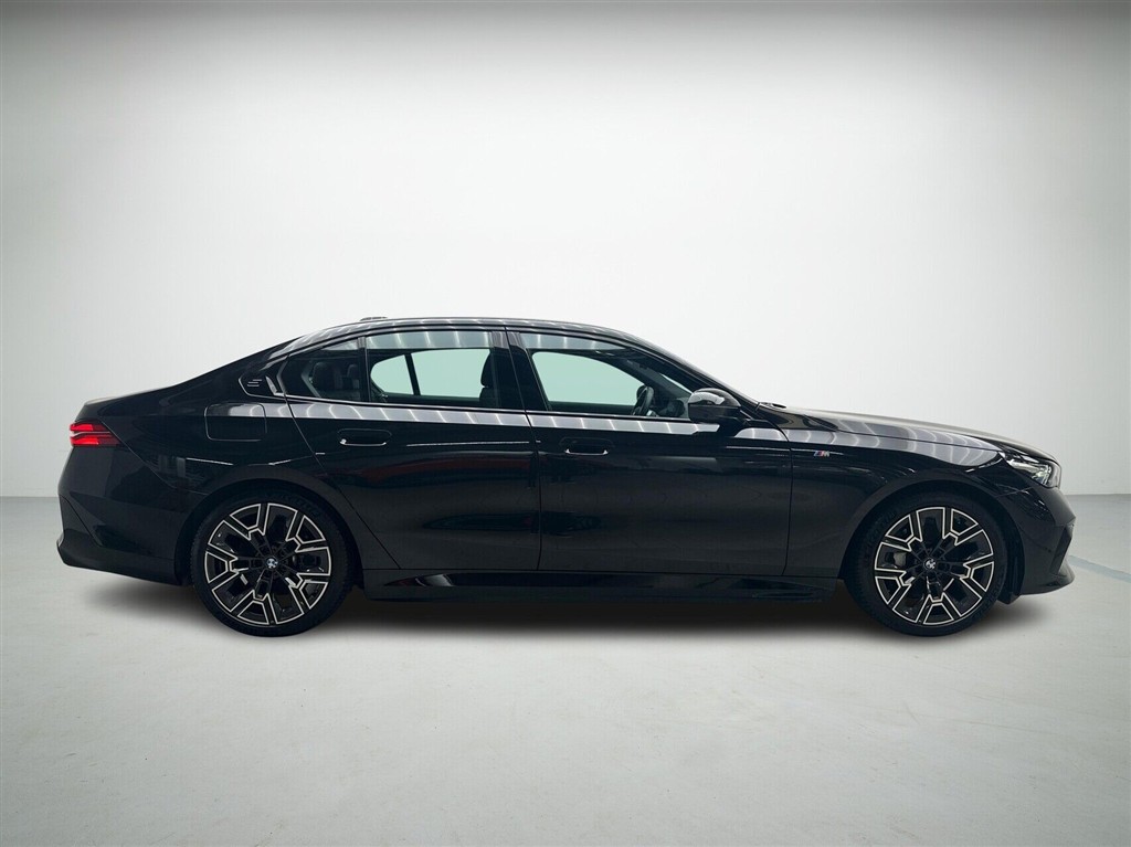BMW i5 Fully Charged billede 6