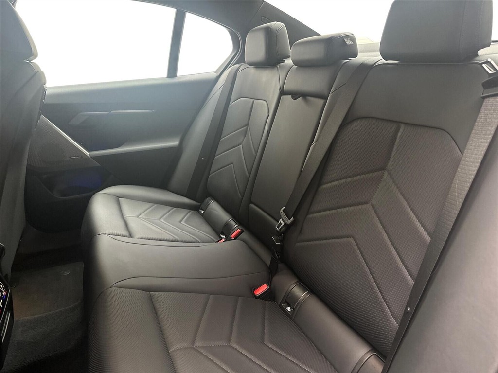 BMW i5 Fully Charged billede 13