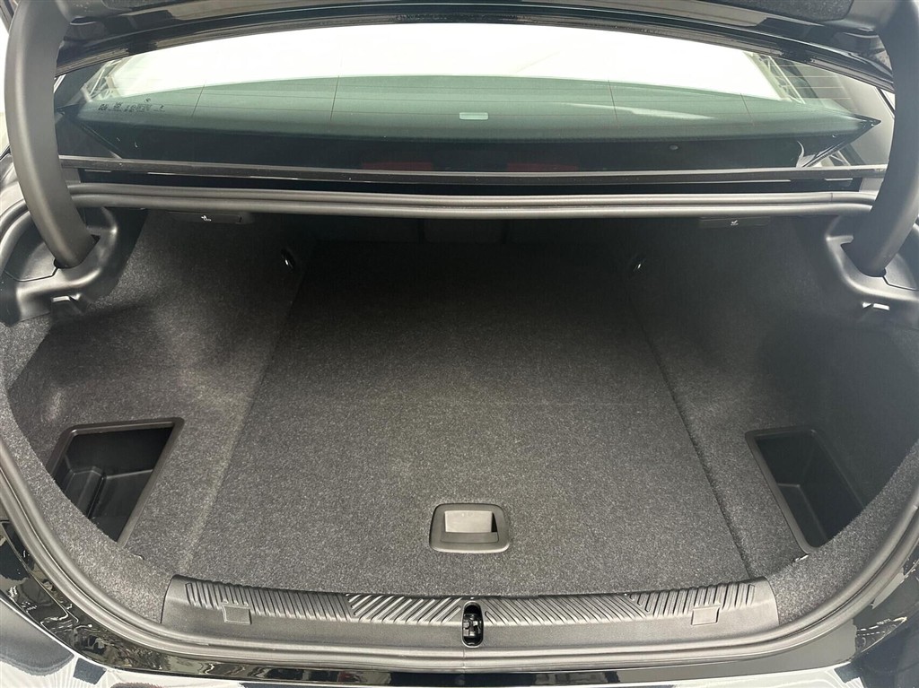 BMW i5 Fully Charged billede 14