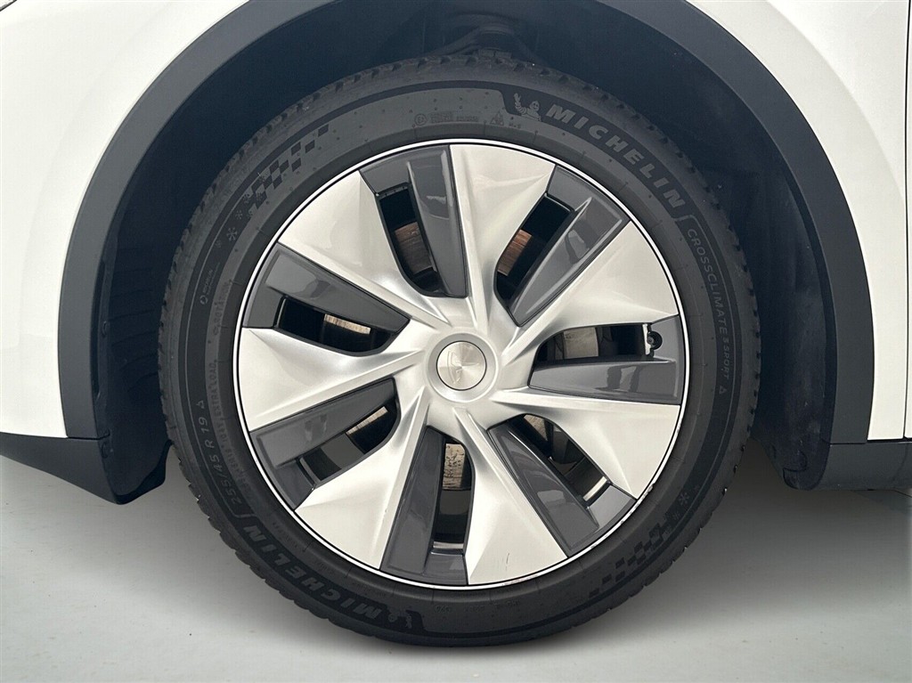 generic.car generic.image 9