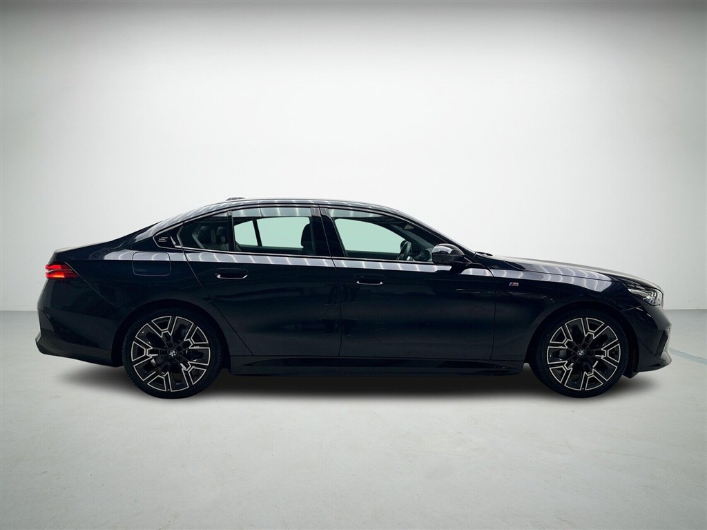 BMW i5 Fully Charged billede 6