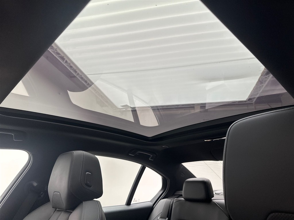 BMW i5 Fully Charged billede 22