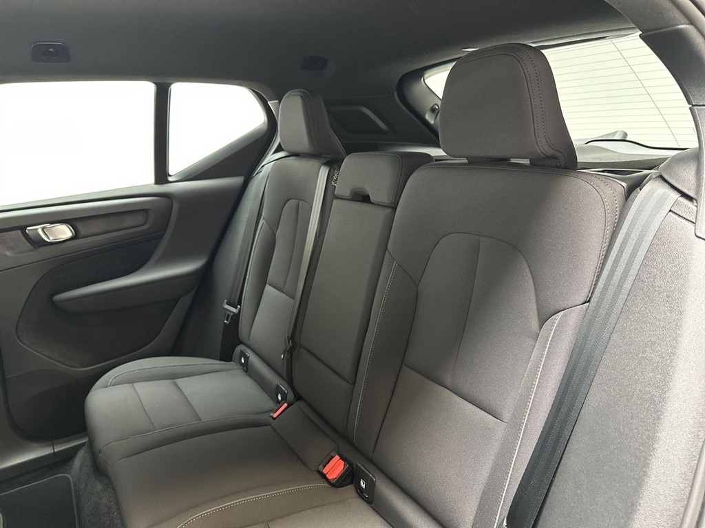 Volvo EX40 Black Edition billede 7