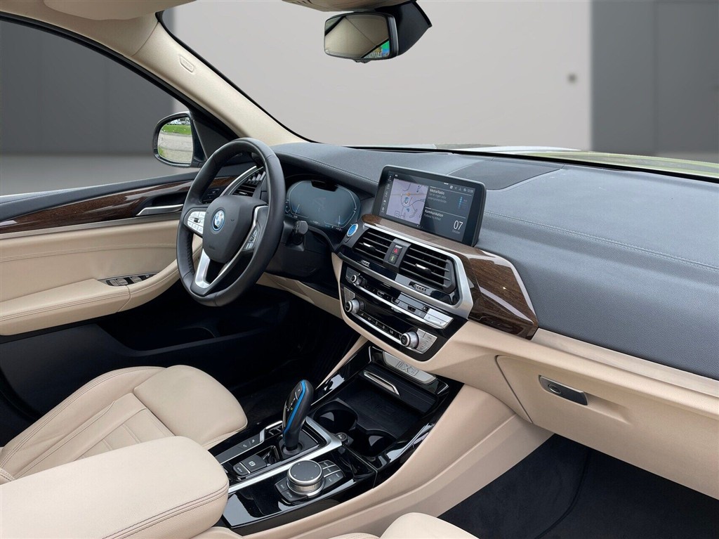 BMW iX3 Charged Plus billede 8