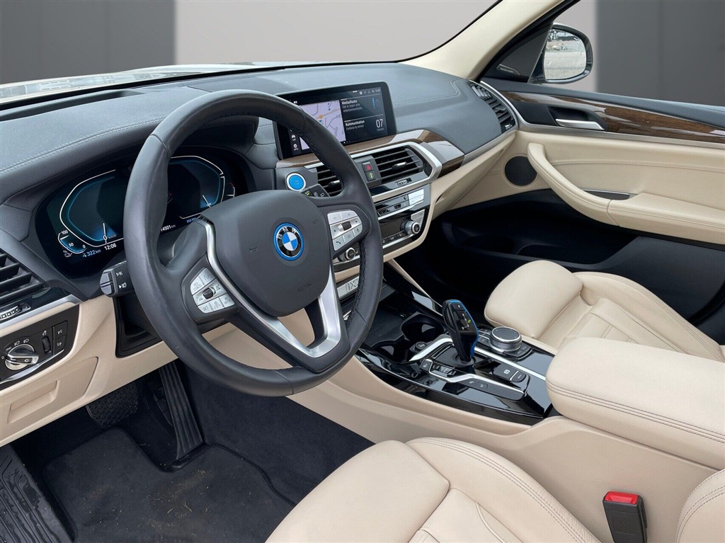 BMW iX3 Charged Plus billede 9