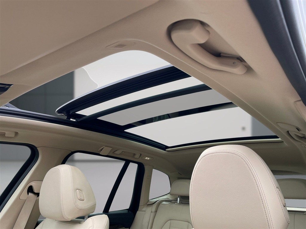 BMW iX3 Charged Plus billede 10