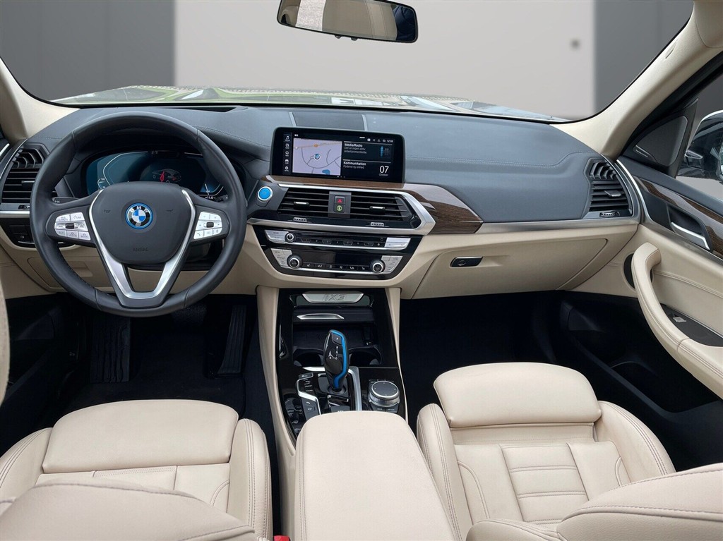 BMW iX3 Charged Plus billede 12