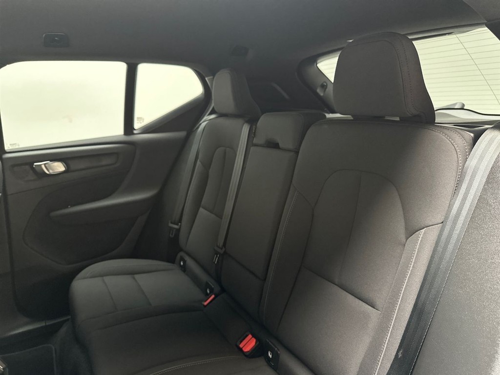 Volvo EX40 Black Edition billede 7