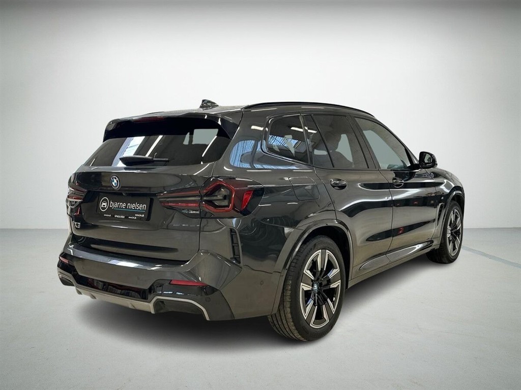 BMW iX3 M-Sport Charged billede 2