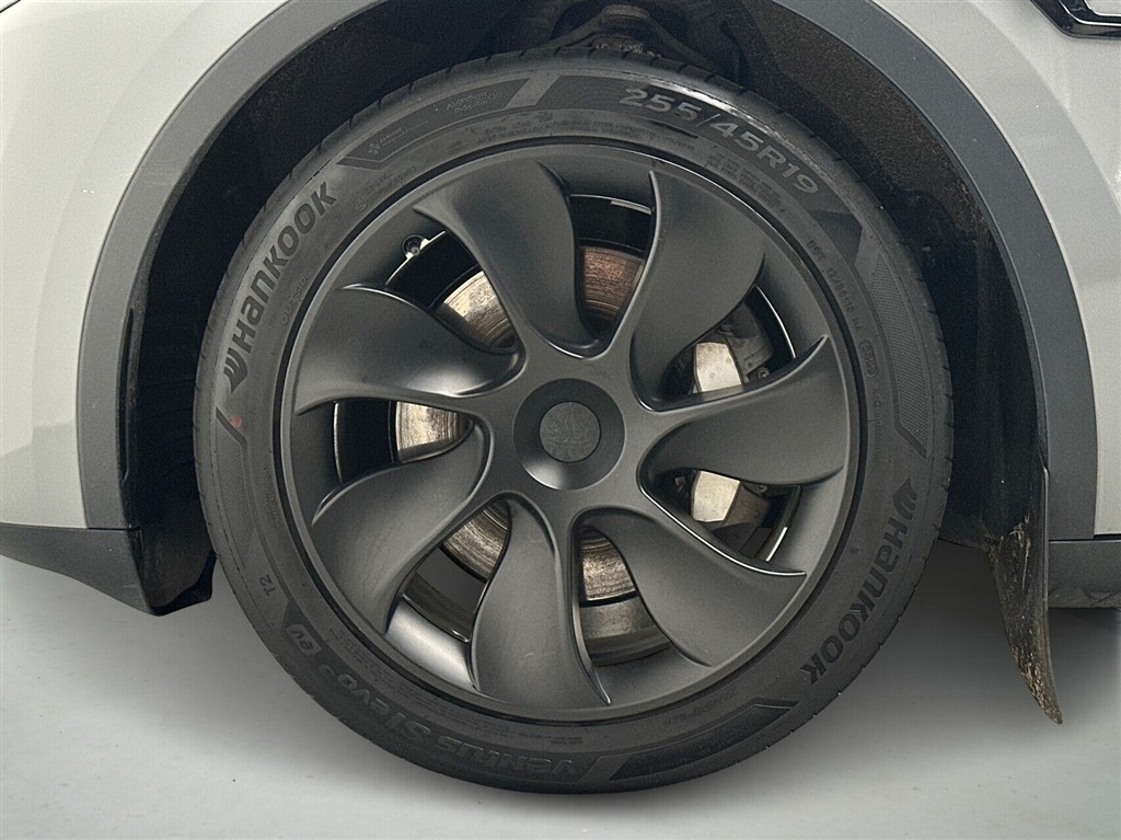 Tesla Model Y Long Range billede 9