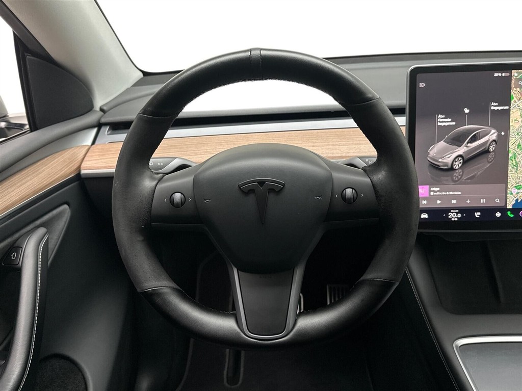 Tesla Model Y Long Range billede 10