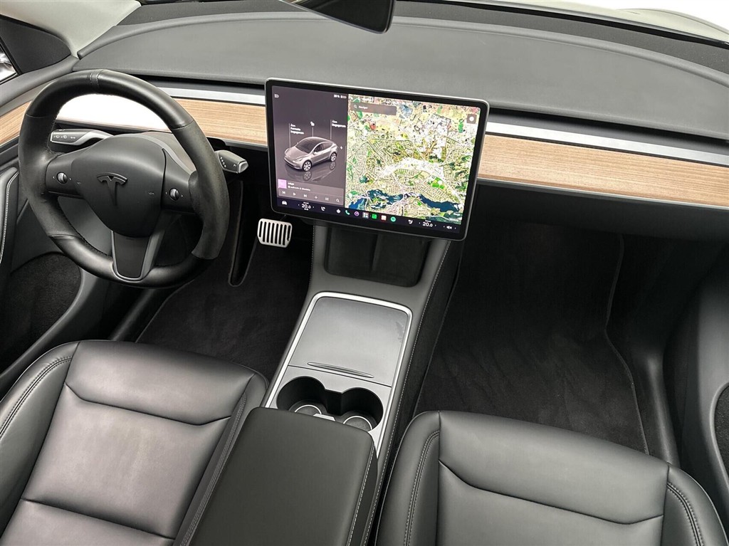 Tesla Model Y Long Range billede 11