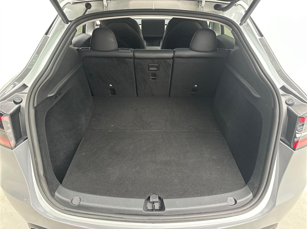 Tesla Model Y Long Range billede 14