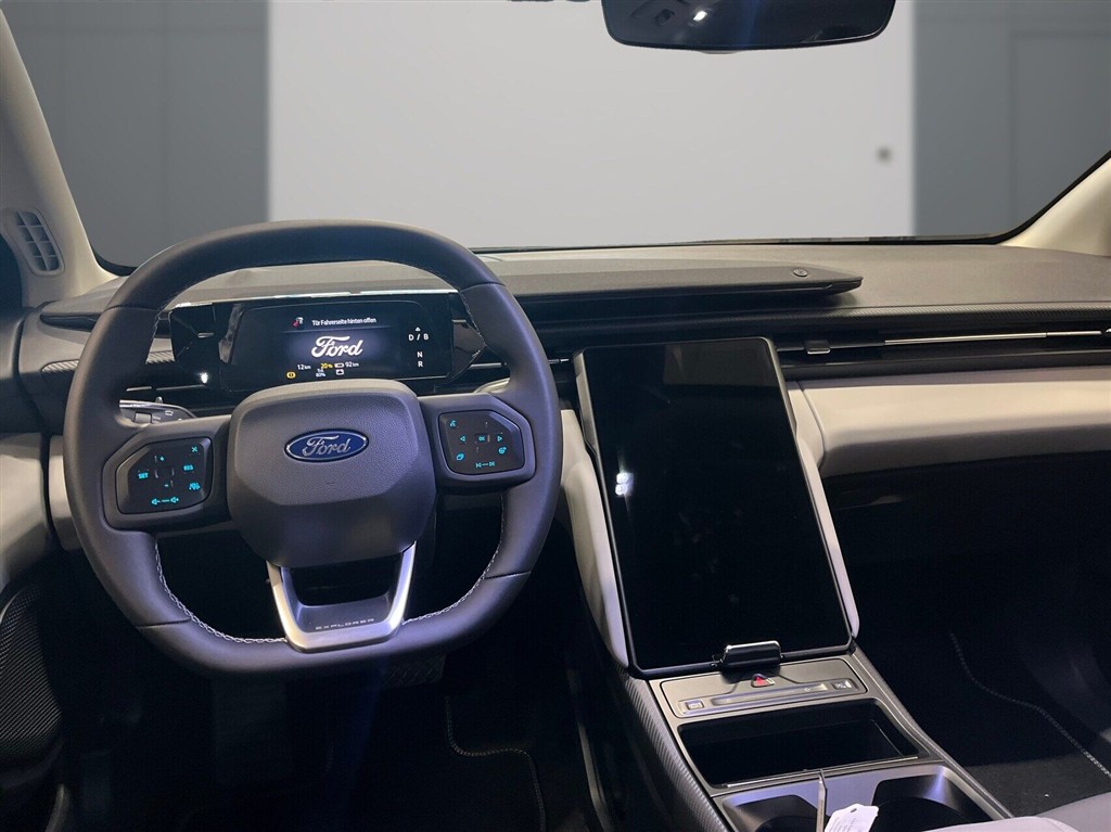 Ford Explorer UR Premium billede 10