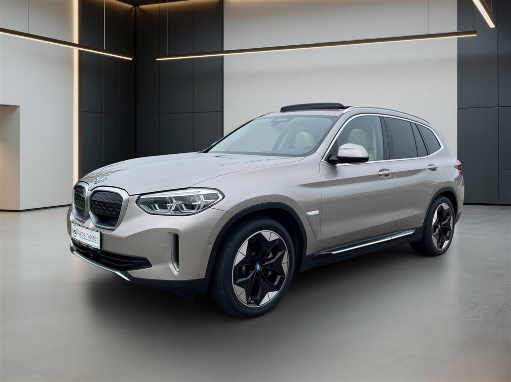 BMW iX3 Charged Plus