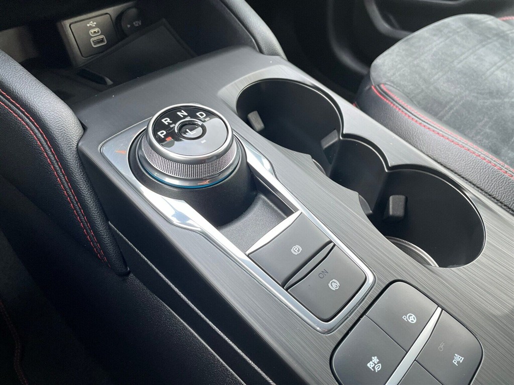 Ford Kuga ST-Line X billede 17
