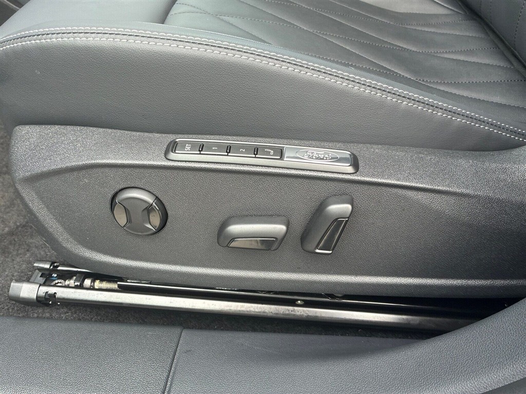 Ford Explorer UR Premium billede 16