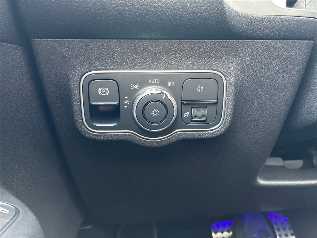 Mercedes-Benz EQB 300 AMG Line billede 20