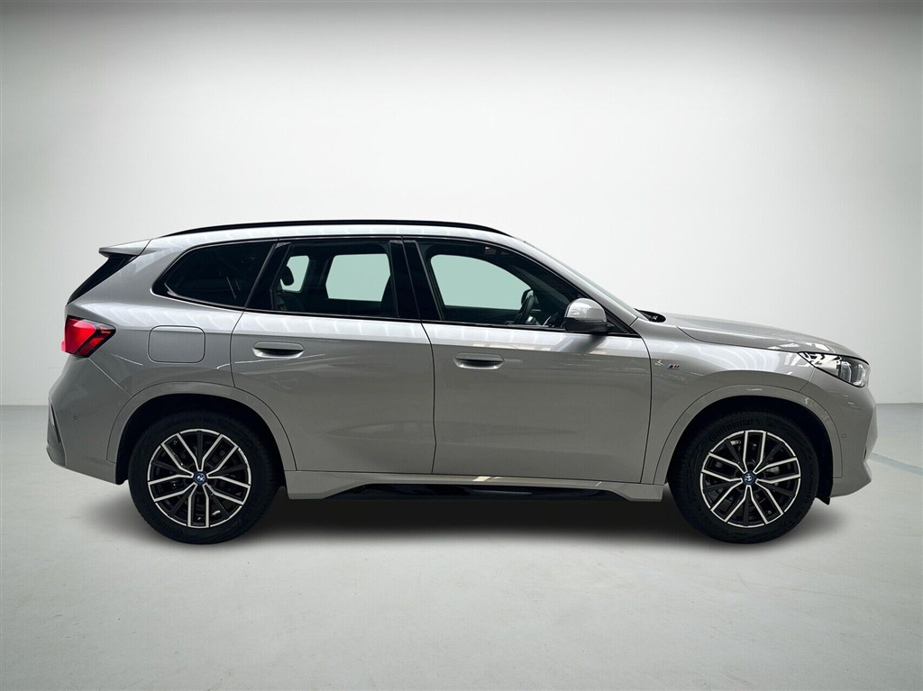 BMW iX1 M-Sport billede 6