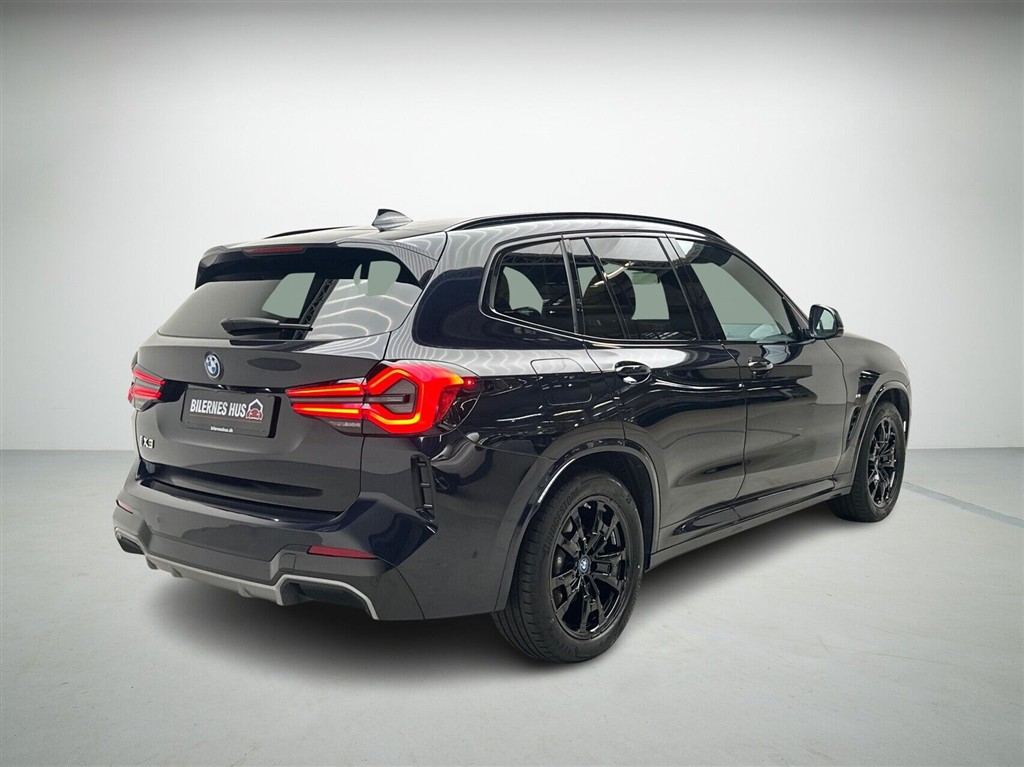 BMW iX3 M-Sport Charged billede 2