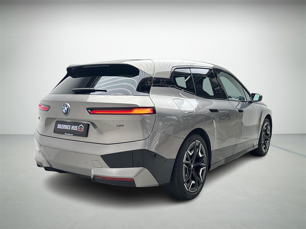 BMW iX Fully Charged billede 2